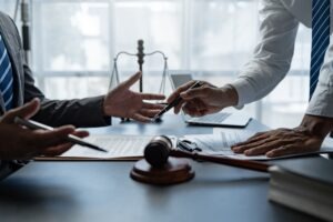 When Should You Hire a Truck Accident Lawyer?